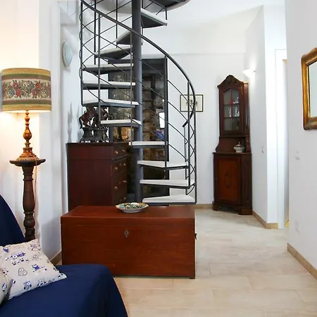 Casa Trinacria *
